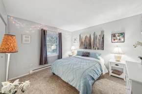 Lilac Apartment - 5 Minutes to Downtown Stillwater